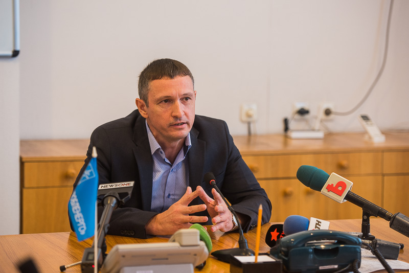 Працівники комунальних підприємств заблокували адмінбудівлю «Харківобленерго»
