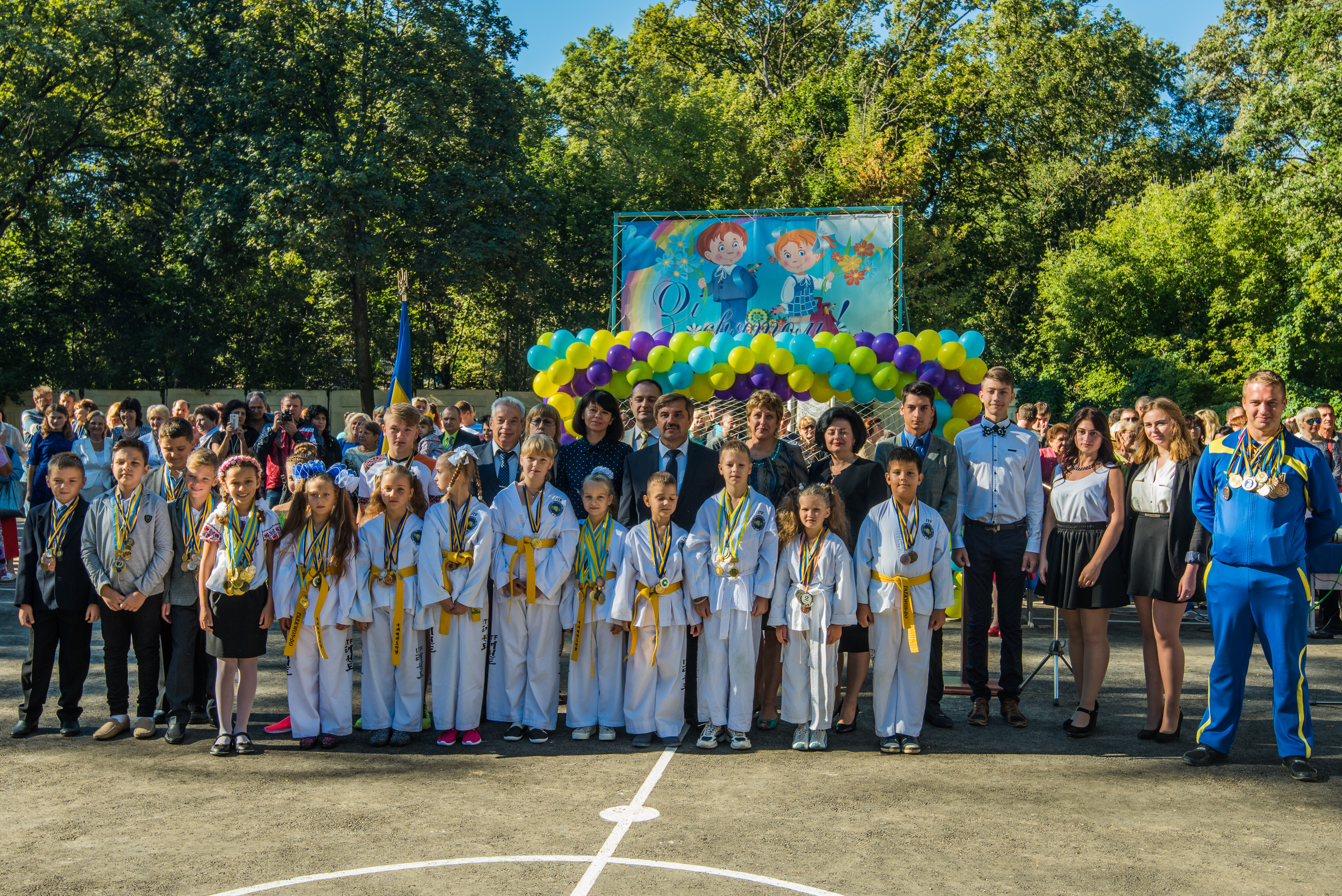 У харківських школах відзначають День знань і відкривають нові стадіони