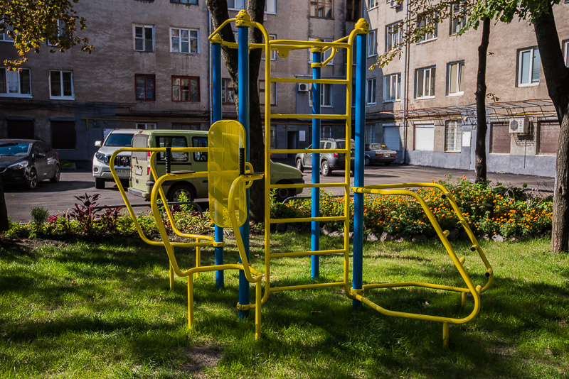 У Київському районі впорядковують двори