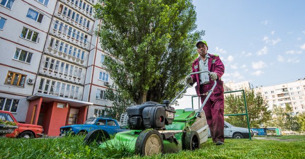 У Харкові продовжують впорядковувати двори