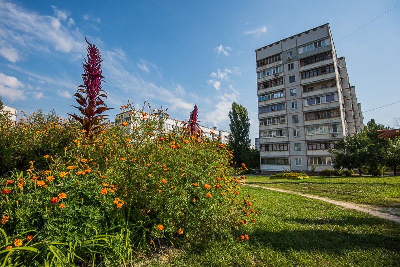 У Харкові продовжують впорядковувати двори