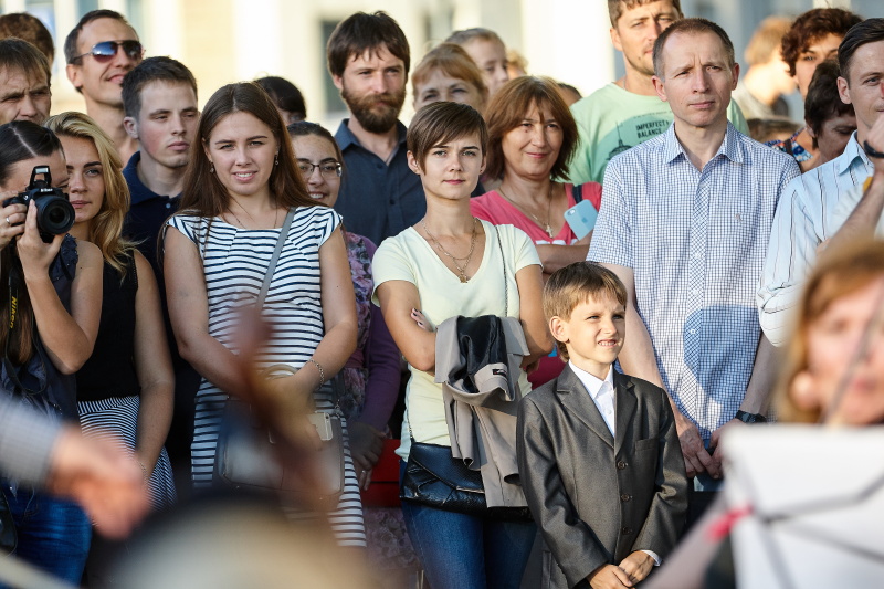 У центрі Харкова під відкритим небом грав симфонічний оркестр