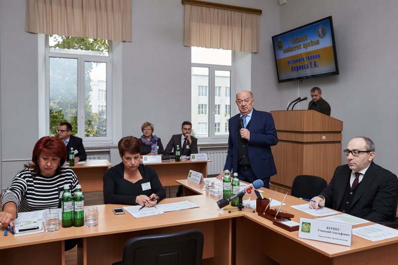 Геннадій Кернес провів особистий прийом в університеті імені Ярослава Мудрого