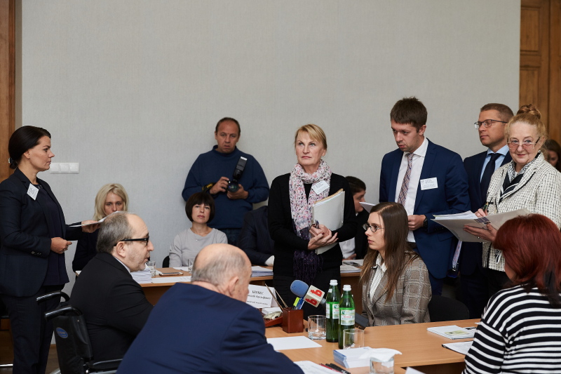Геннадій Кернес провів особистий прийом в університеті імені Ярослава Мудрого