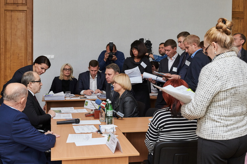 Геннадій Кернес провів особистий прийом в університеті імені Ярослава Мудрого
