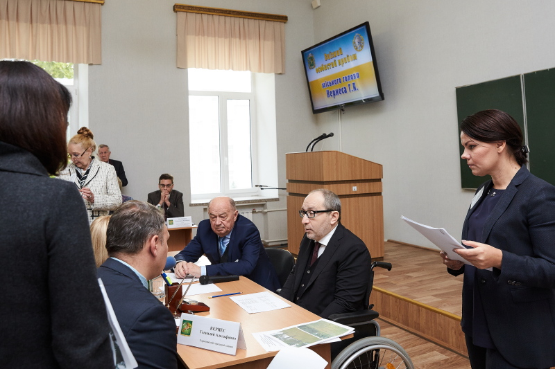 Геннадій Кернес провів особистий прийом в університеті імені Ярослава Мудрого