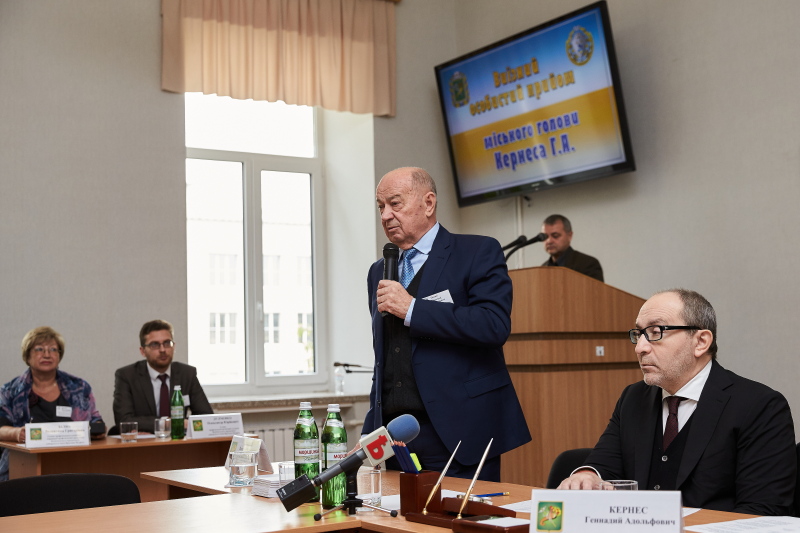 Геннадій Кернес провів особистий прийом в університеті імені Ярослава Мудрого