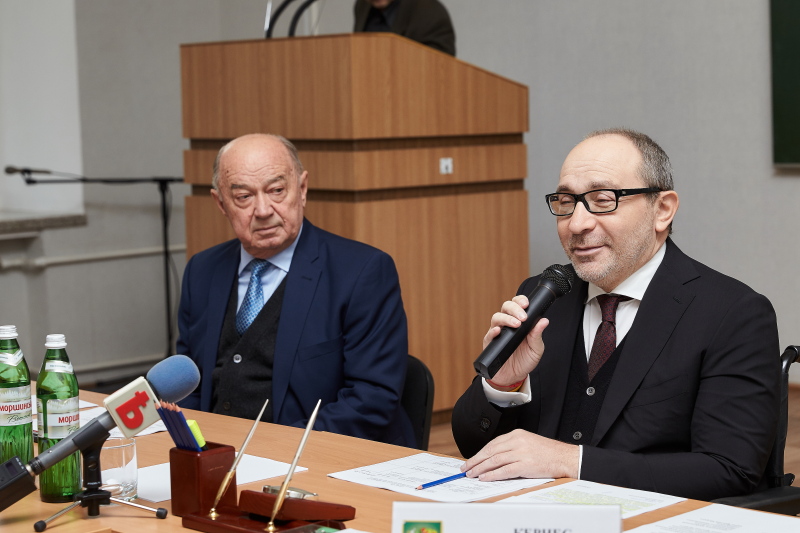 Геннадій Кернес провів особистий прийом в університеті імені Ярослава Мудрого