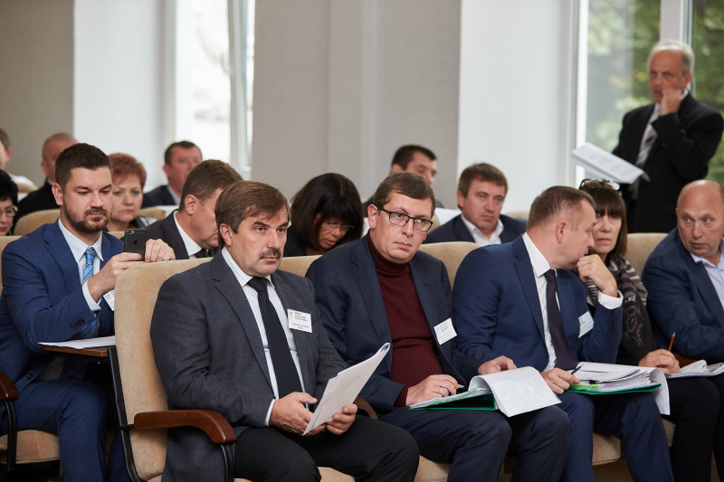 Геннадій Кернес провів особистий прийом в університеті імені Ярослава Мудрого