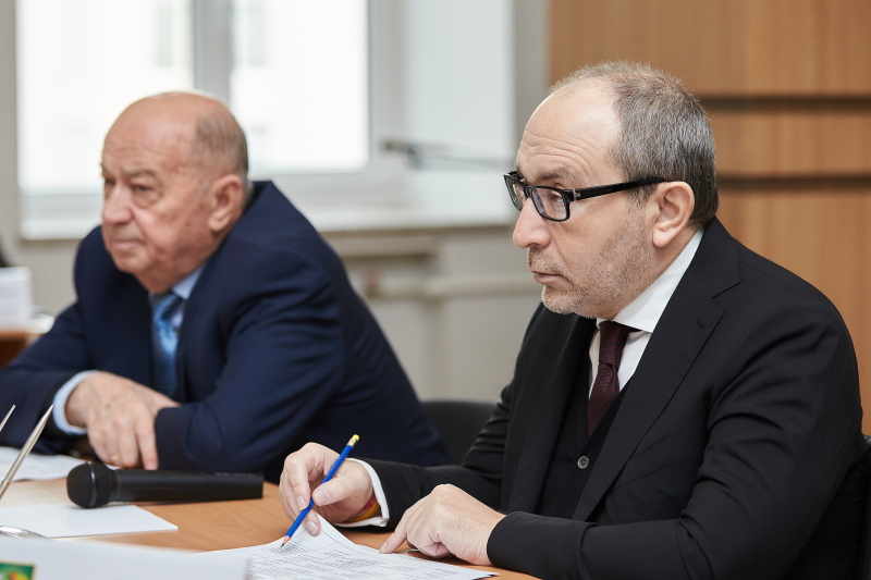 Геннадій Кернес провів особистий прийом в університеті імені Ярослава Мудрого