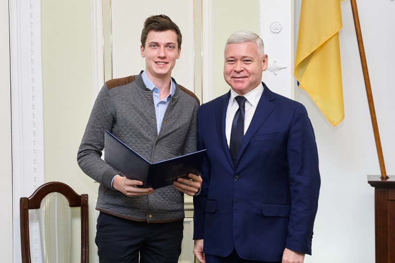 Ігор Терехов вручив премії Харківської міської ради