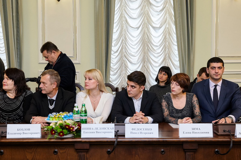 Ігор Терехов вручив премії Харківської міської ради