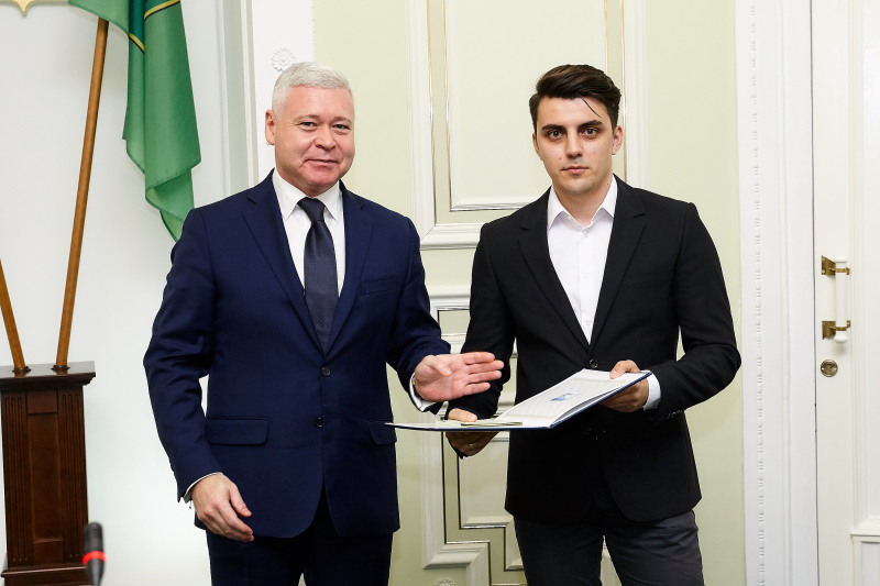 Ігор Терехов вручив премії Харківської міської ради