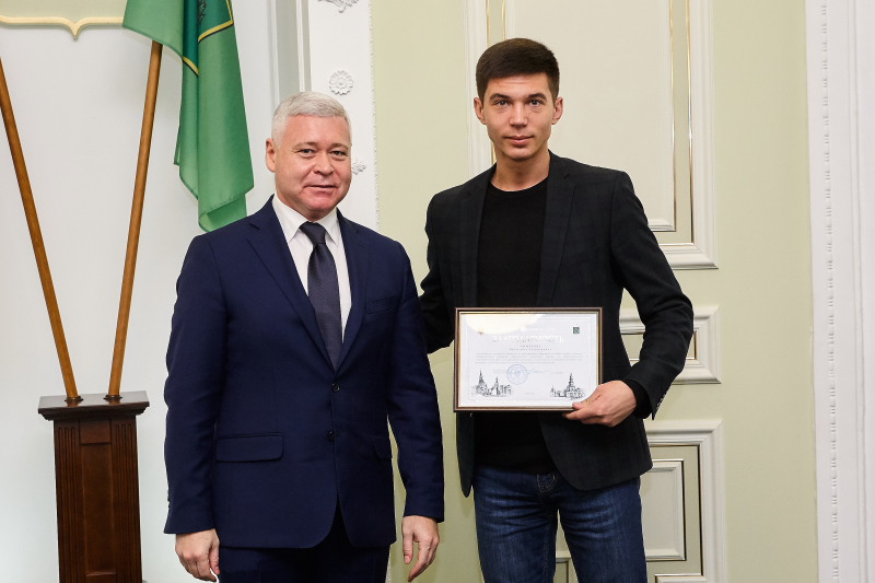 Ігор Терехов вручив премії Харківської міської ради