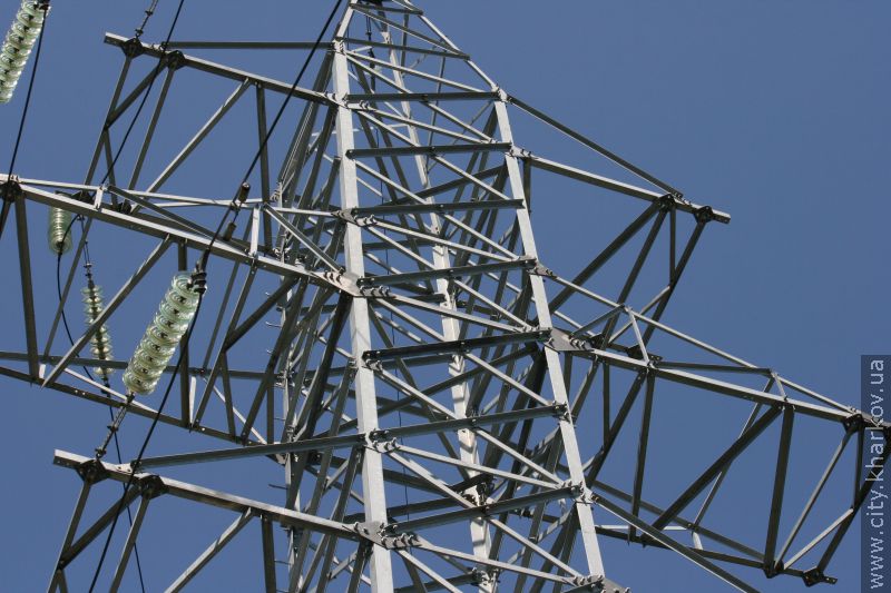 У Харкові щорічно змінюють від 10 до 12 електроопор