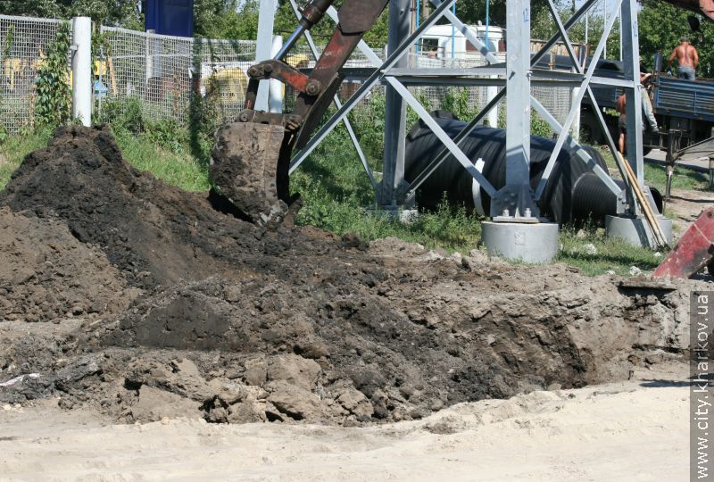 У Харкові щорічно змінюють від 10 до 12 електроопор