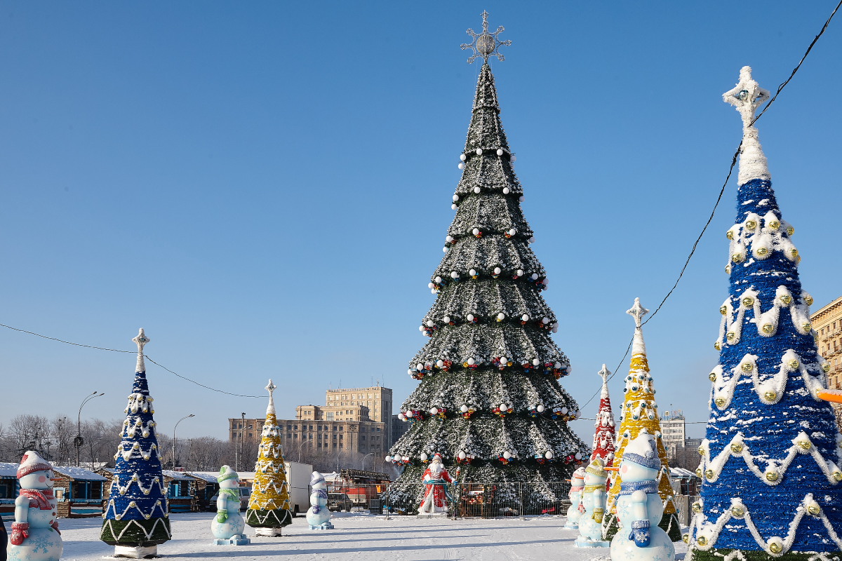 Сьогодні на площі Свободи відкриється головна ялинка міста