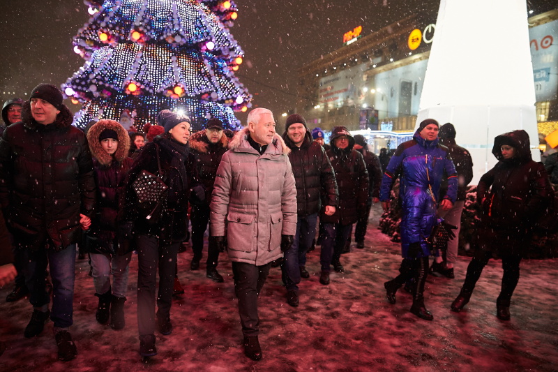 На площі Свободи відкрилася головна ялинка міста
