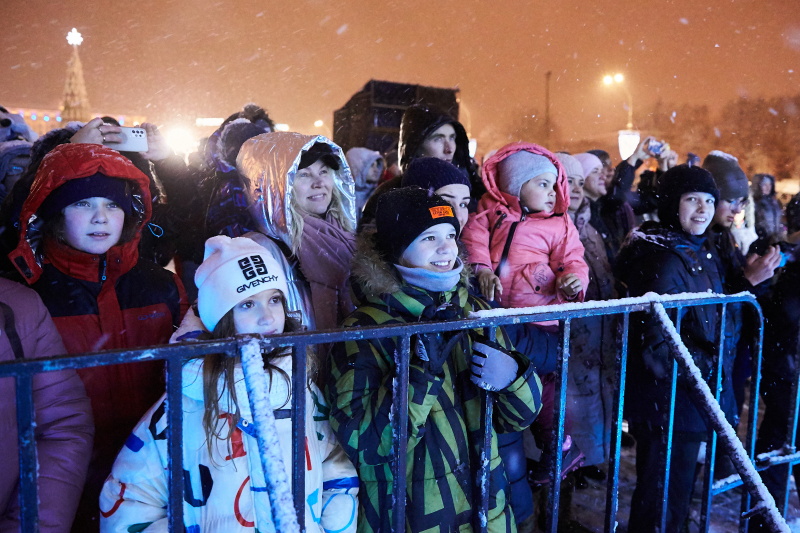 На площі Свободи відкрилася головна ялинка міста