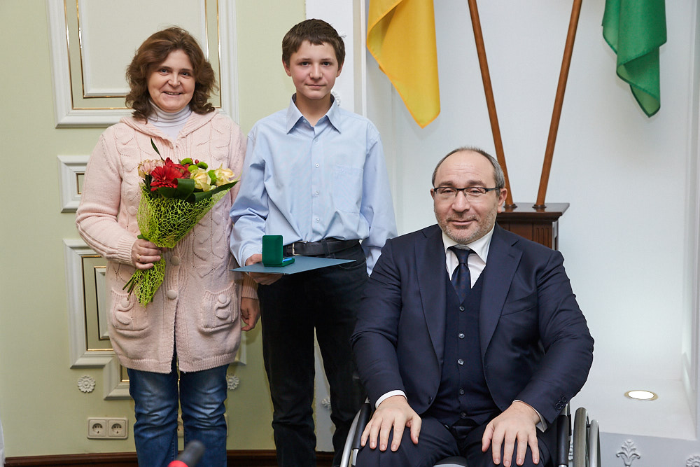 Геннадій Кернес: 67 дітей з багатодітних сімей отримали нову домівку