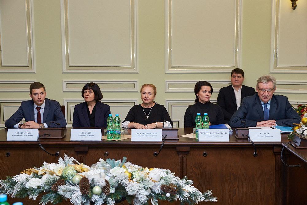 Геннадій Кернес: 67 дітей з багатодітних сімей отримали нову домівку