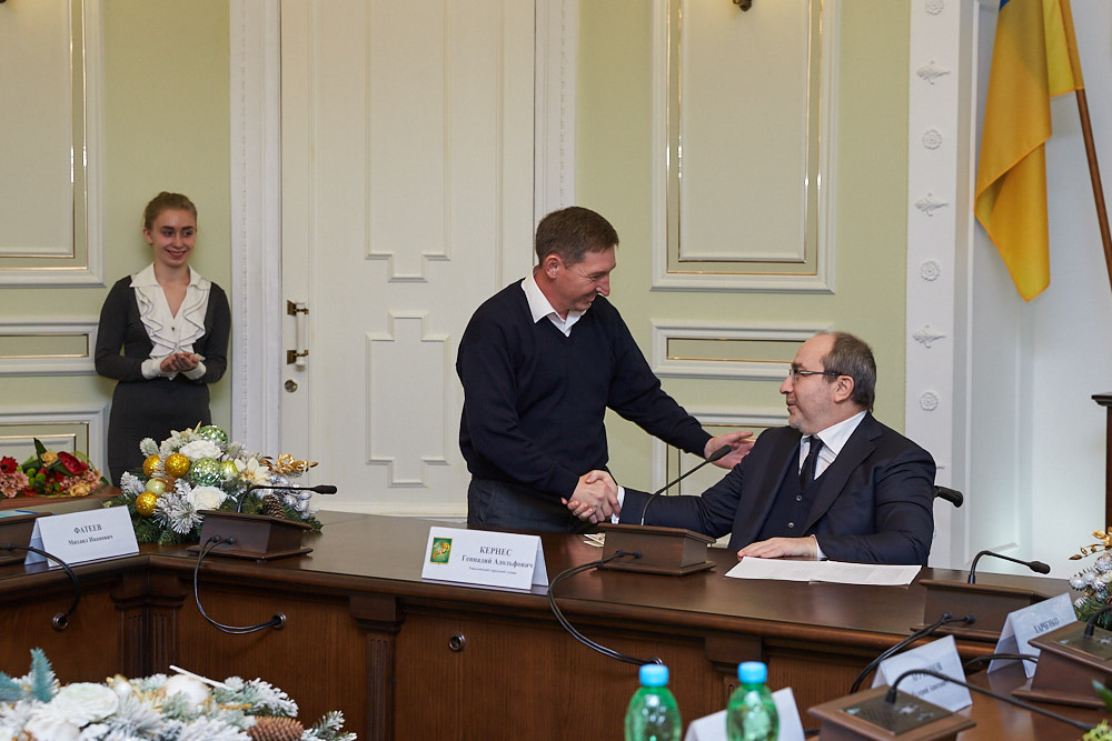 Геннадій Кернес: 67 дітей з багатодітних сімей отримали нову домівку