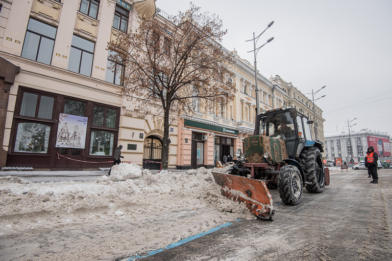 У Харкові за добу вивезли понад 2,6 тисячі тонн снігу