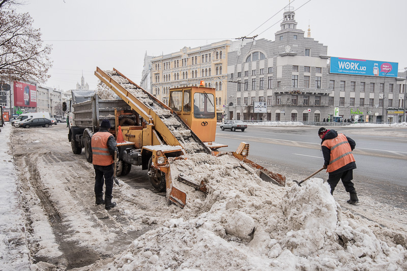 У Харкові за добу вивезли понад 2,6 тисячі тонн снігу