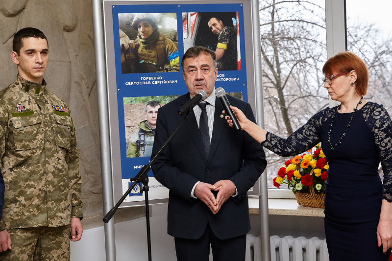 В університеті Каразіна відкрили меморіальну дошку загиблим в АТО студентам і випускникам