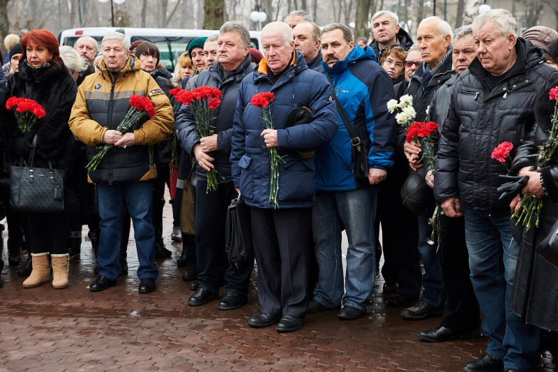 Колеги і близькі попрощалися з Олександром Стеріним