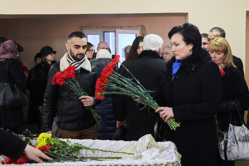 Колеги і близькі попрощалися з Олександром Стеріним