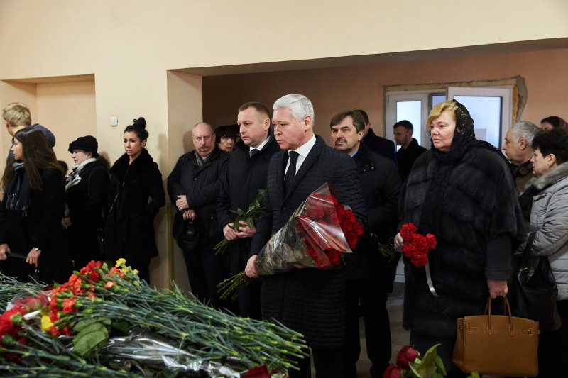Колеги і близькі попрощалися з Олександром Стеріним