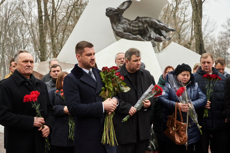 Колеги і близькі попрощалися з Олександром Стеріним