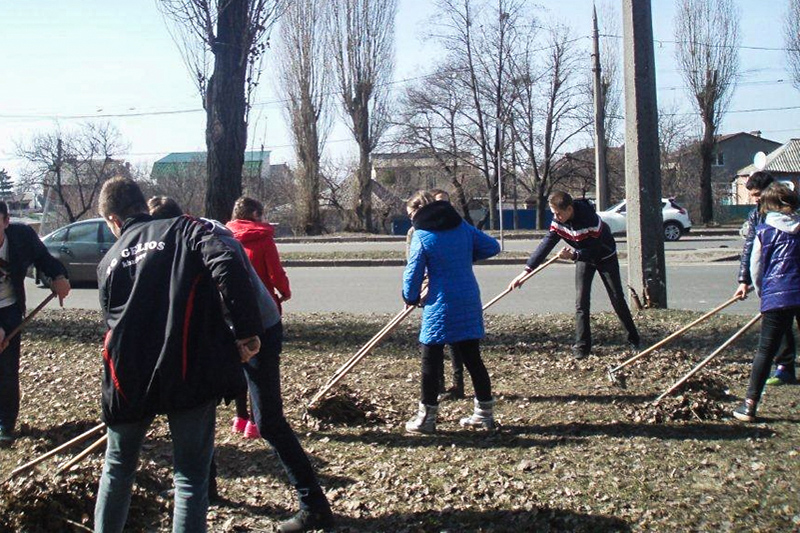 У Слобідському районі пройшло прибирання територій