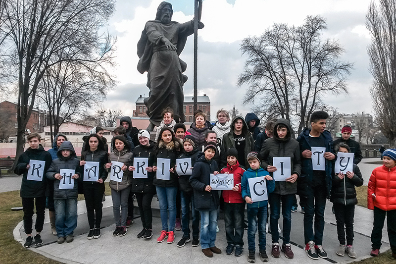 У Харкові почали проводить соціальні екскурсії для школярів