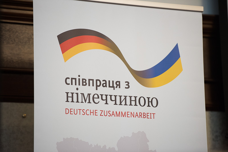 Харківські «прозорі офіси» відкриються у квітні