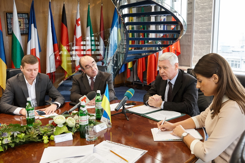 Харків підписав меморандум з USAID у сфері енергетичної реформи