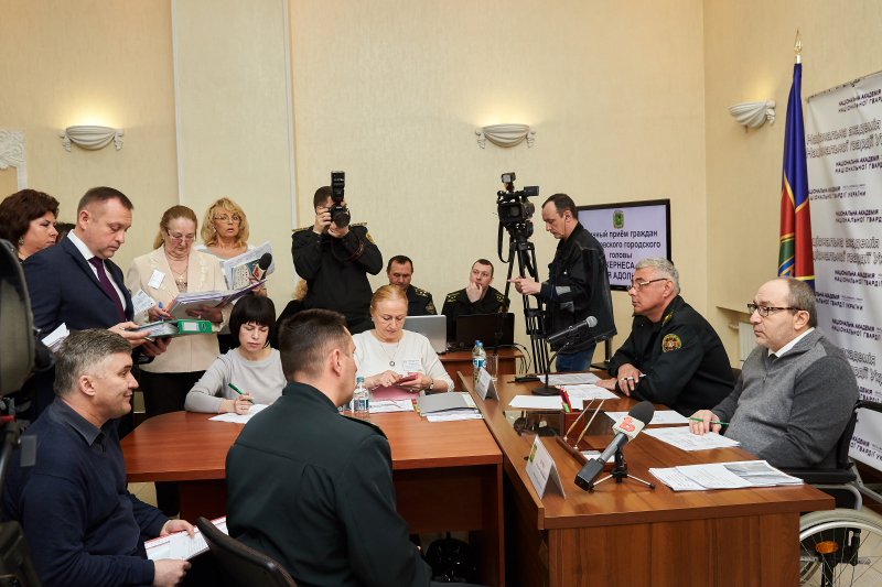 Геннадій Кернес провів особистий прийом в Академії Нацгвардії