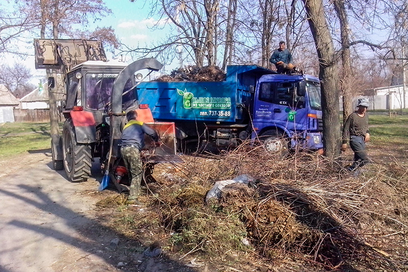 У районах міста пройшли масові суботники (доповнено)