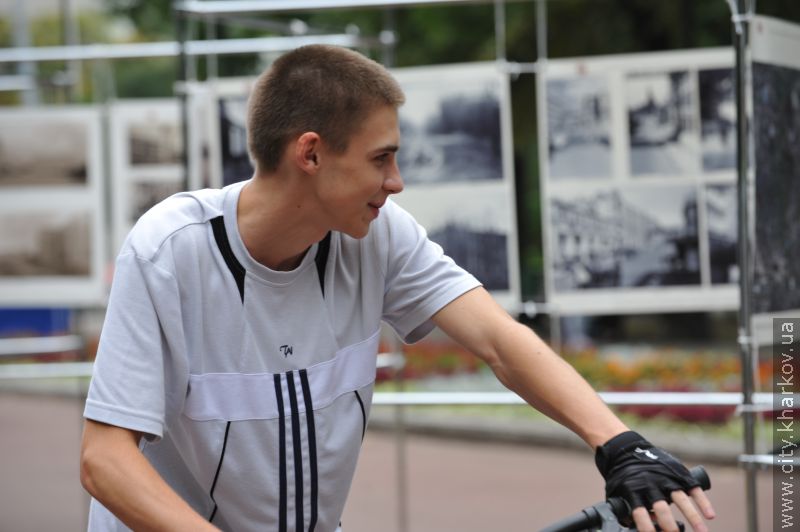 У саду Шевченка відкрилася унікальна фотовиставка