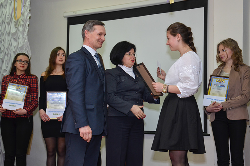 У Київському районі нагородили лідерів учнівського самоврядування