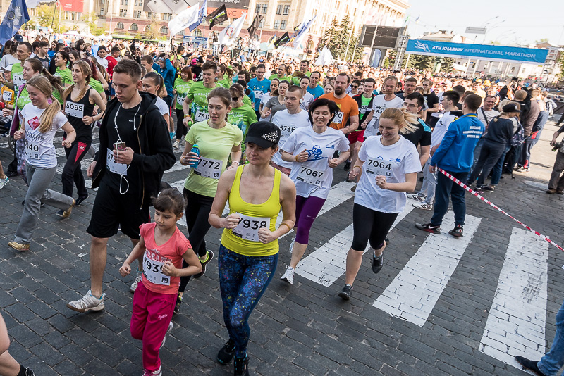 У Харкові проходить масовий міжнародний марафон (доповнено, оновлено)