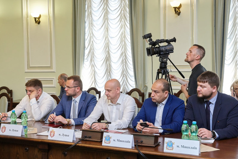 Українські міста переймають досвід Харківської міськради