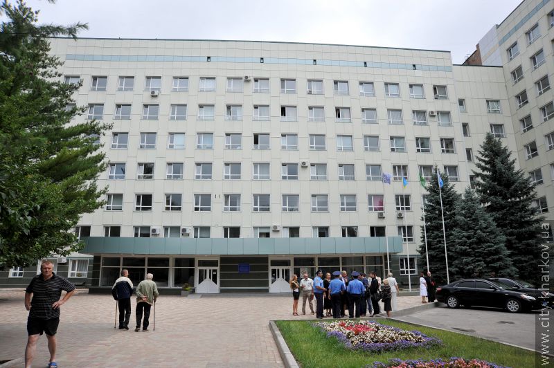 Геннадій Кернес відвідав у лікарні обгорілого запорізького хлопчика