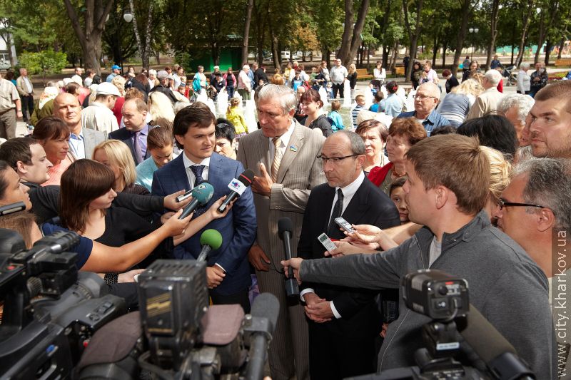 На бульварі Юр'єва відкрили оновлений сквер