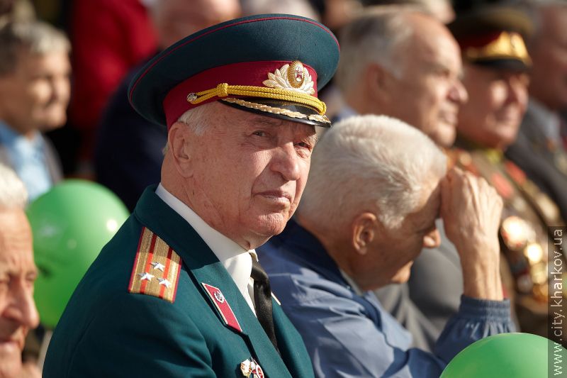 У саду Шевченка відкрилися дві фотовиставки