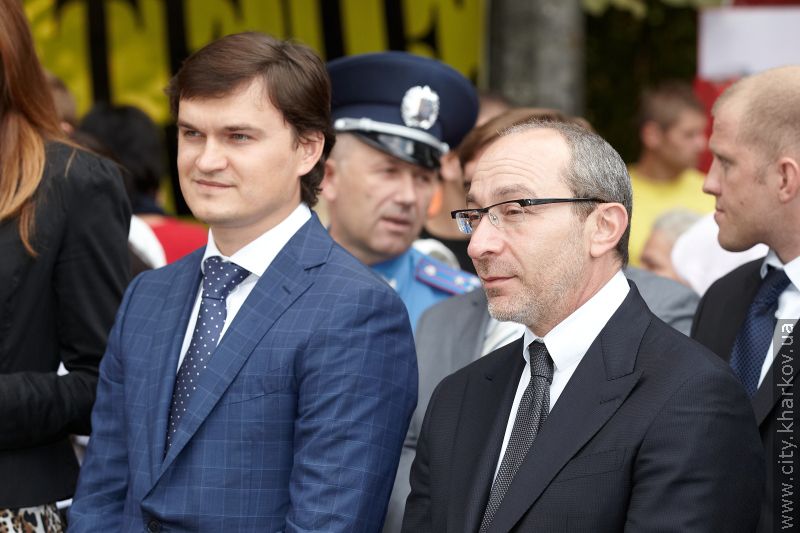 У саду Шевченка відкрилися дві фотовиставки