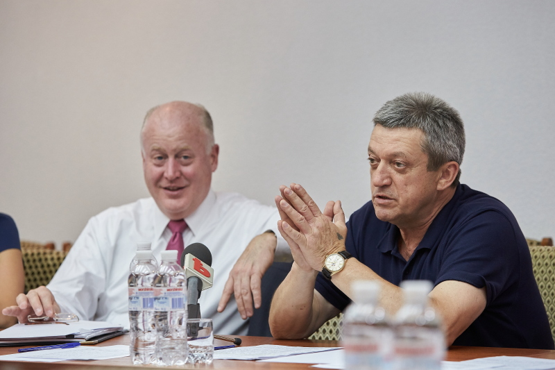 Американські експерти з безпеки зустрілися з харківськими рятувальниками