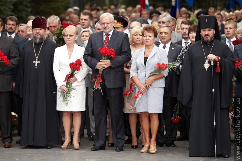 На Меморіалі Слави в Лісопарку вшанували пам'ять загиблих за Вітчизну