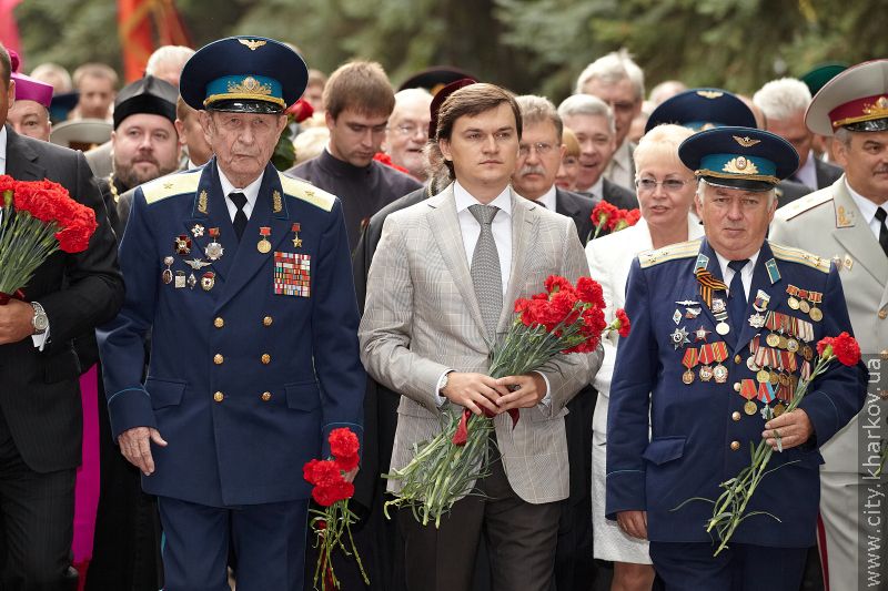 На Меморіалі Слави в Лісопарку вшанували пам'ять загиблих за Вітчизну